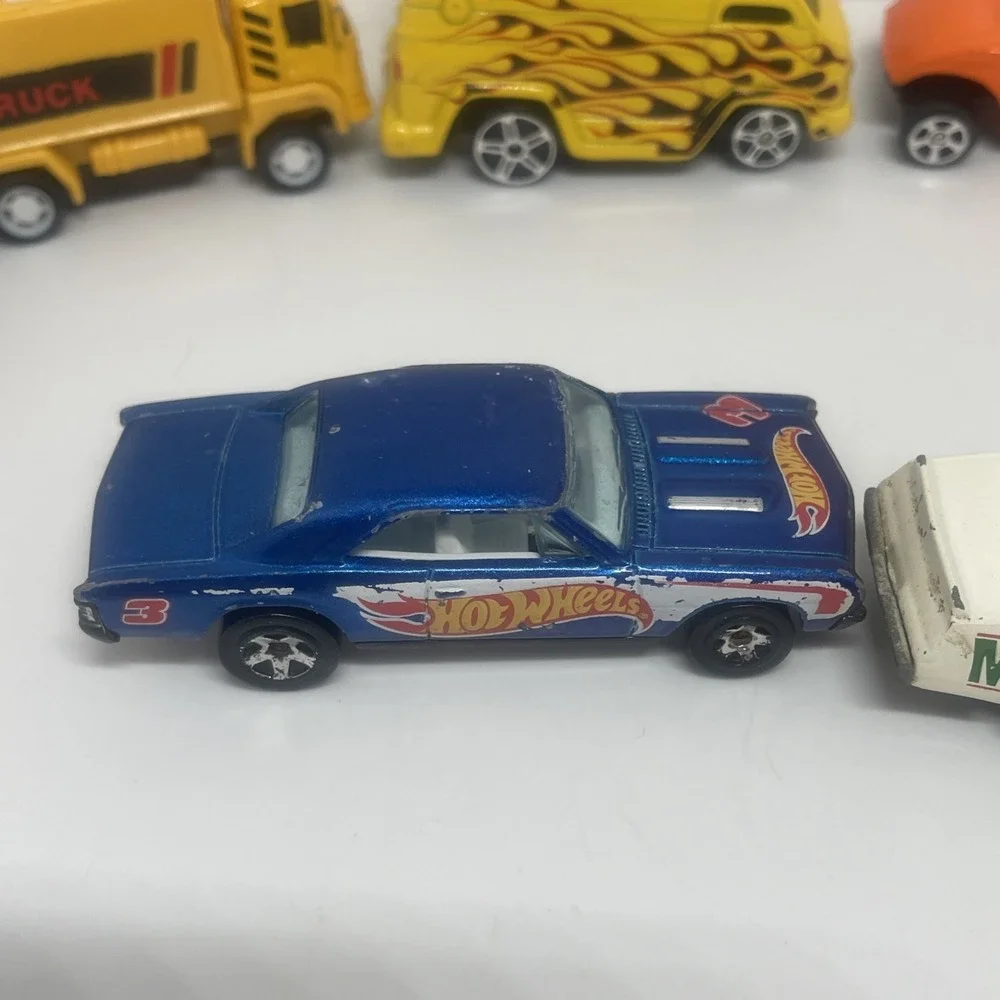 Lot‎ Of 10 toy cars various brands & conditions HOT-WHEELS MAISTO
